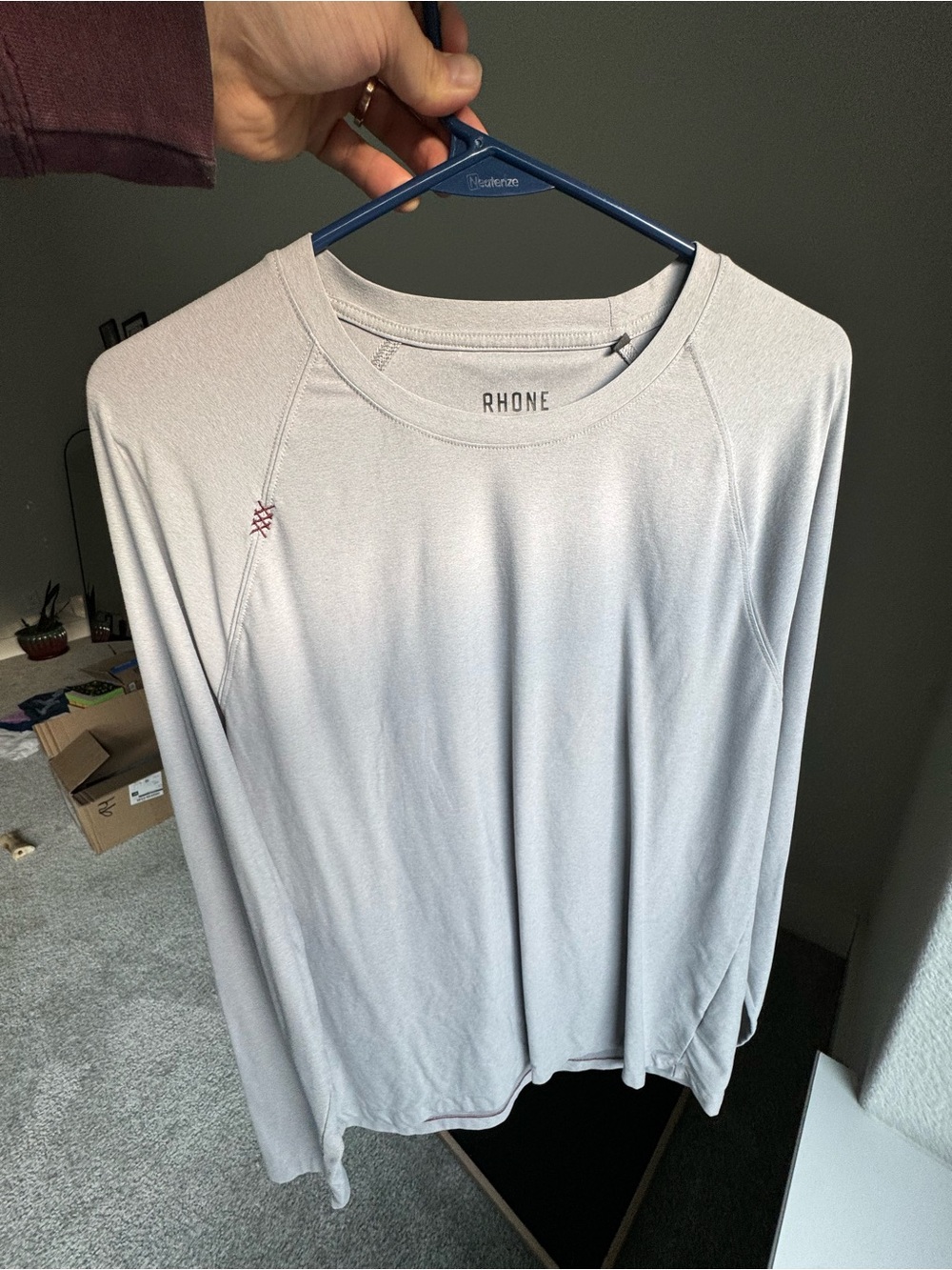 RHONE Reign Men’s Long-Sleeve in Light Gray